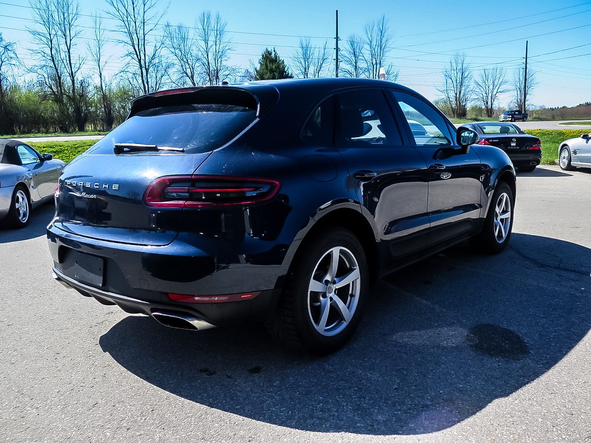 2017 Porsche Macan AWD photo 5