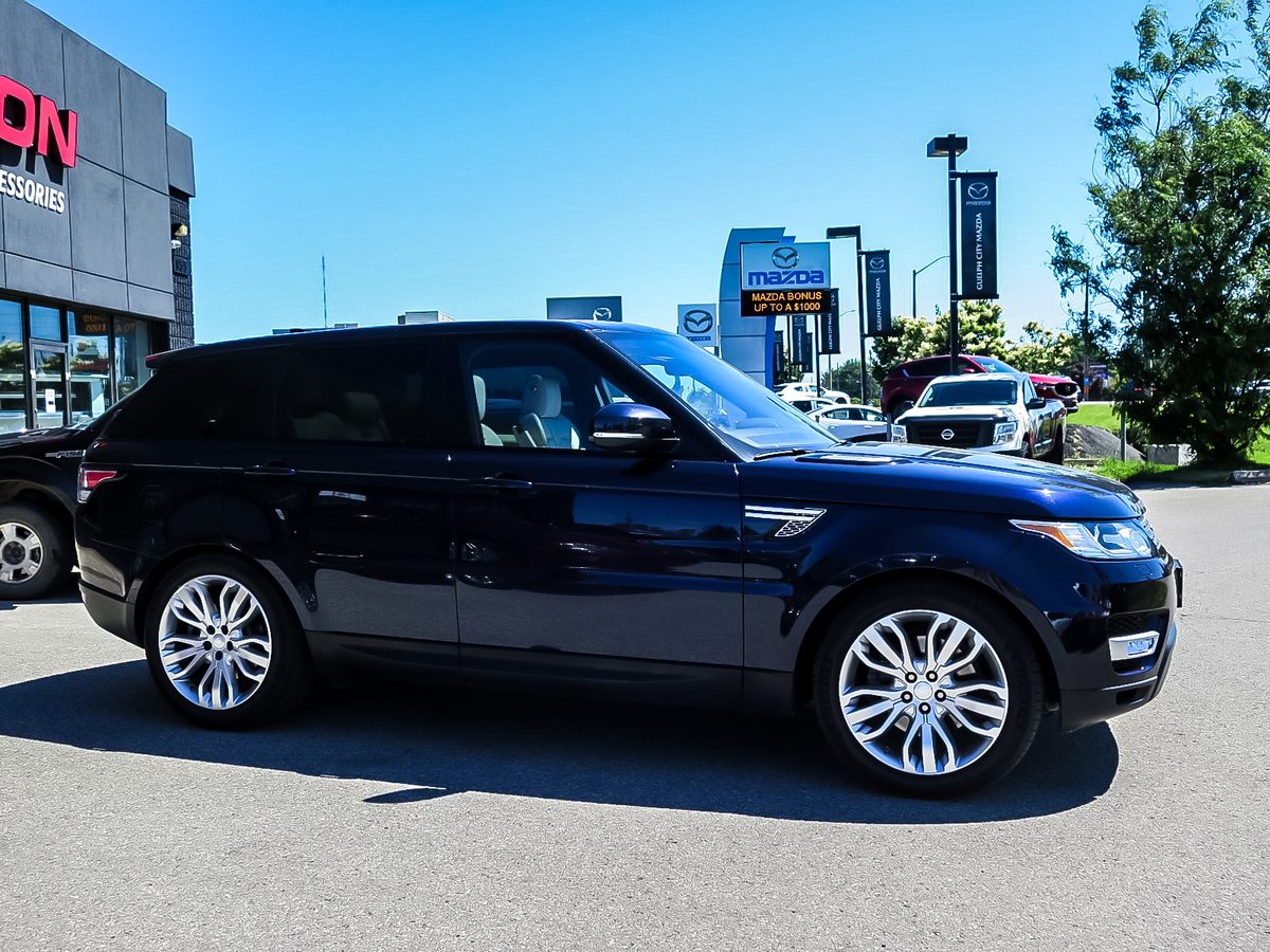 2017 Land Rover Range Rover Sport HSE photo 3
