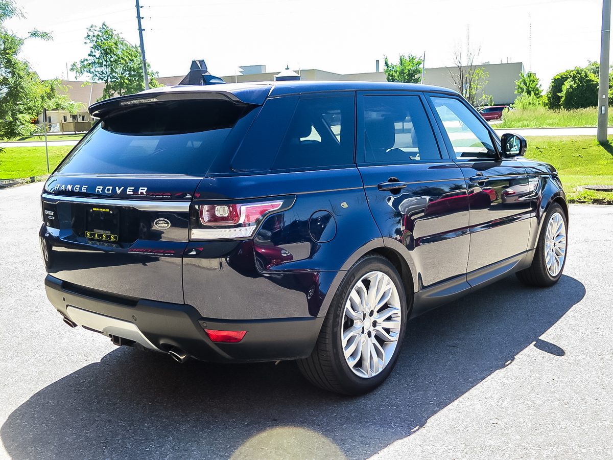2017 Land Rover Range Rover Sport HSE photo 4