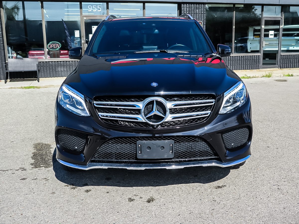 2017 Mercedes-Benz GLE400 4MATIC photo 2