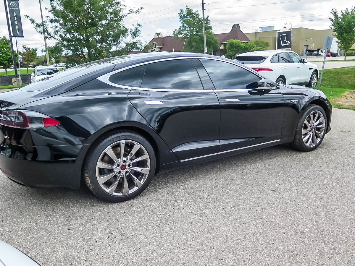 2016 Tesla Model S 90D photo 5