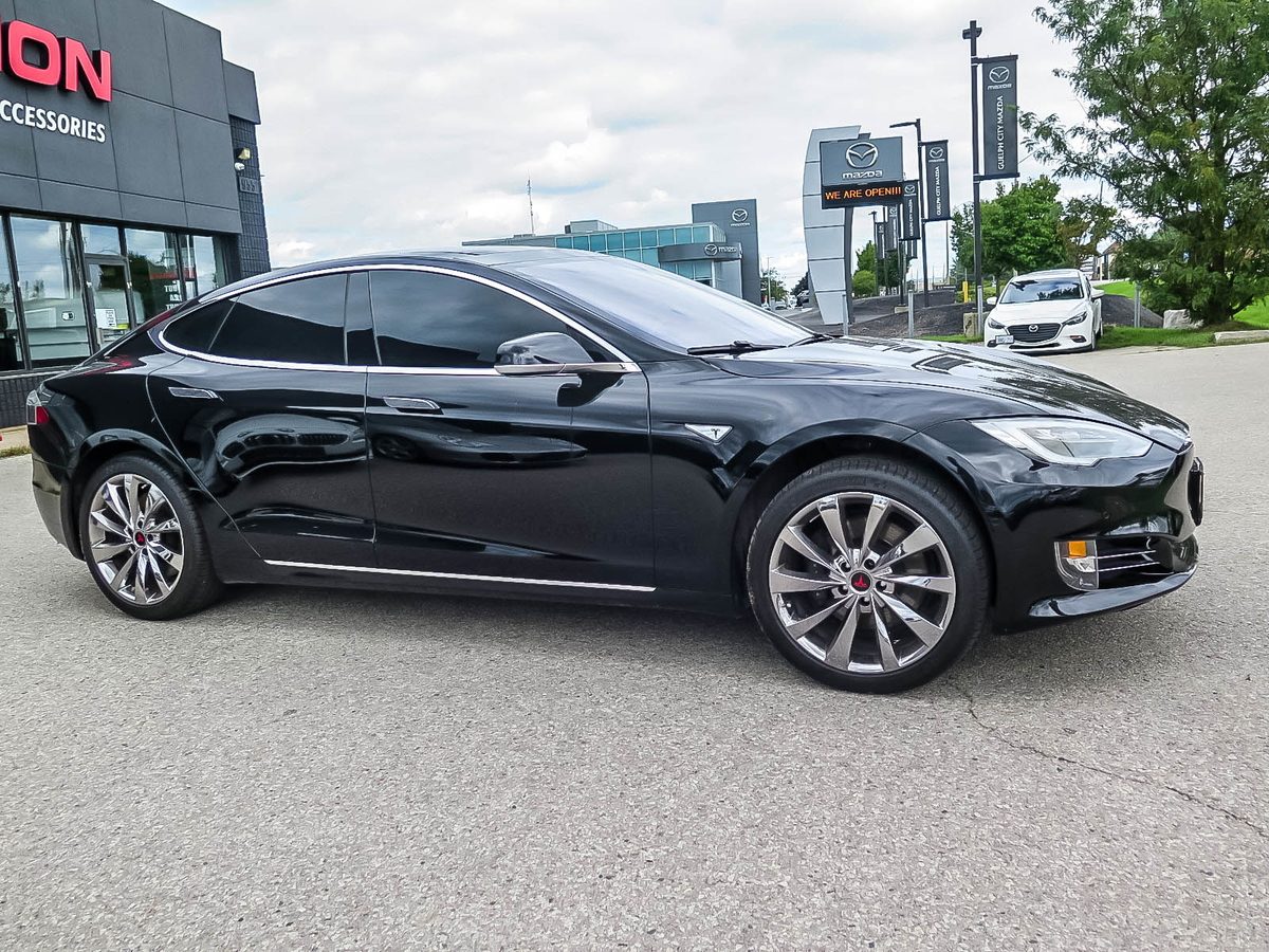 2016 Tesla Model S 90D photo 3