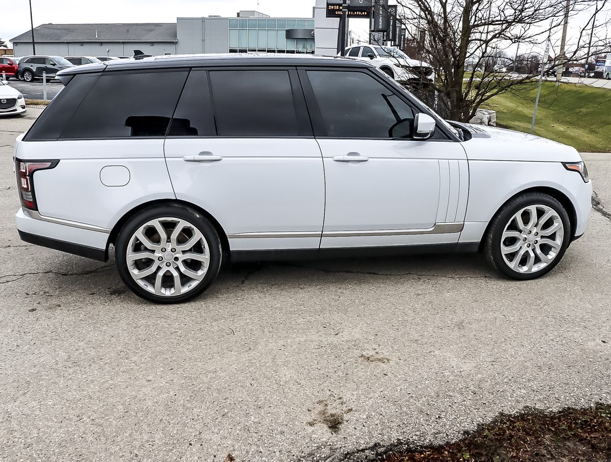 2016 Land Rover Range Rover HSE photo 3
