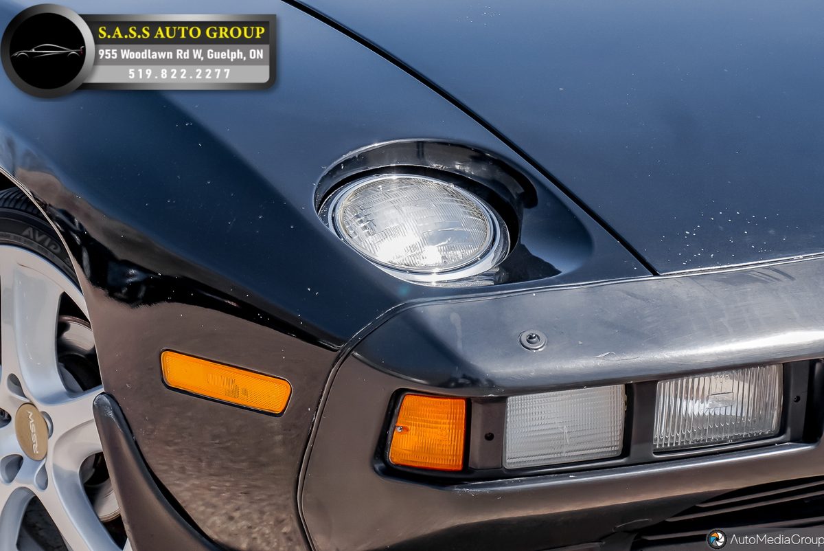 1984 Porsche 928 S photo 2