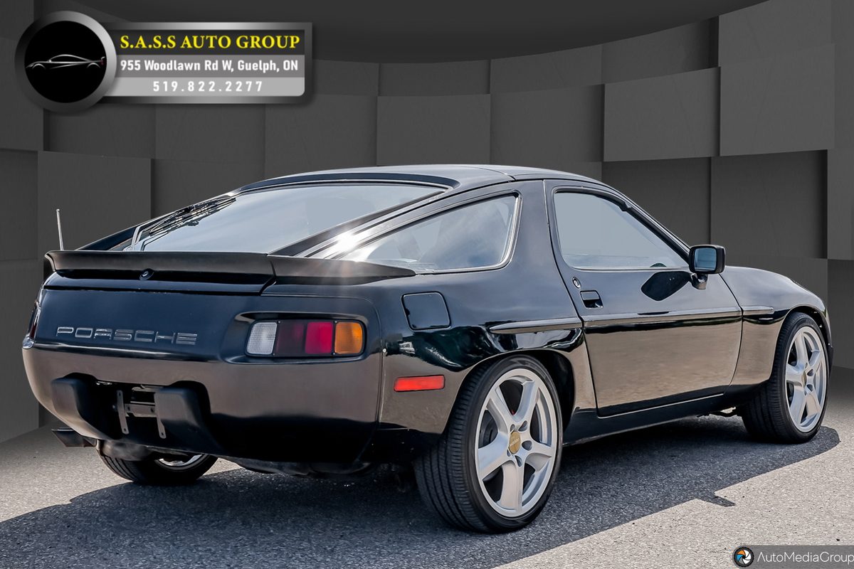 1984 Porsche 928 S photo 4