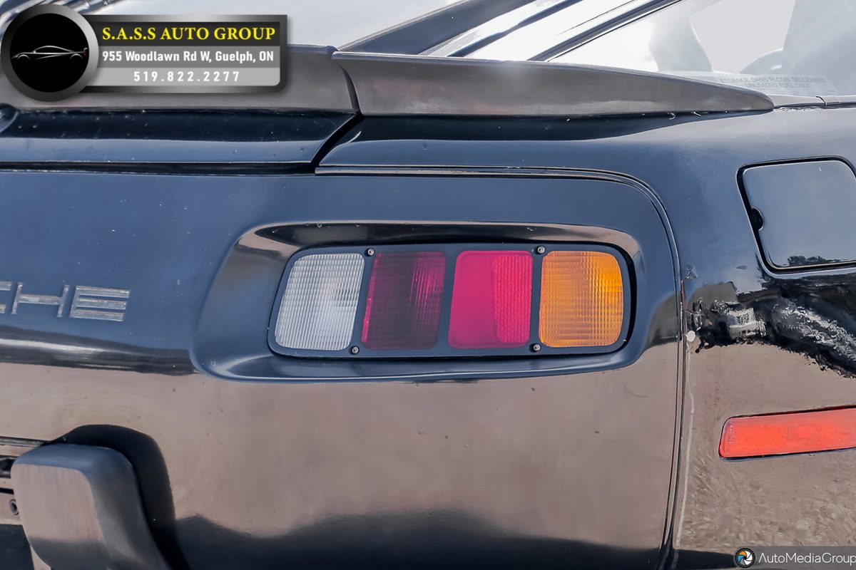 1984 Porsche 928 S photo 5