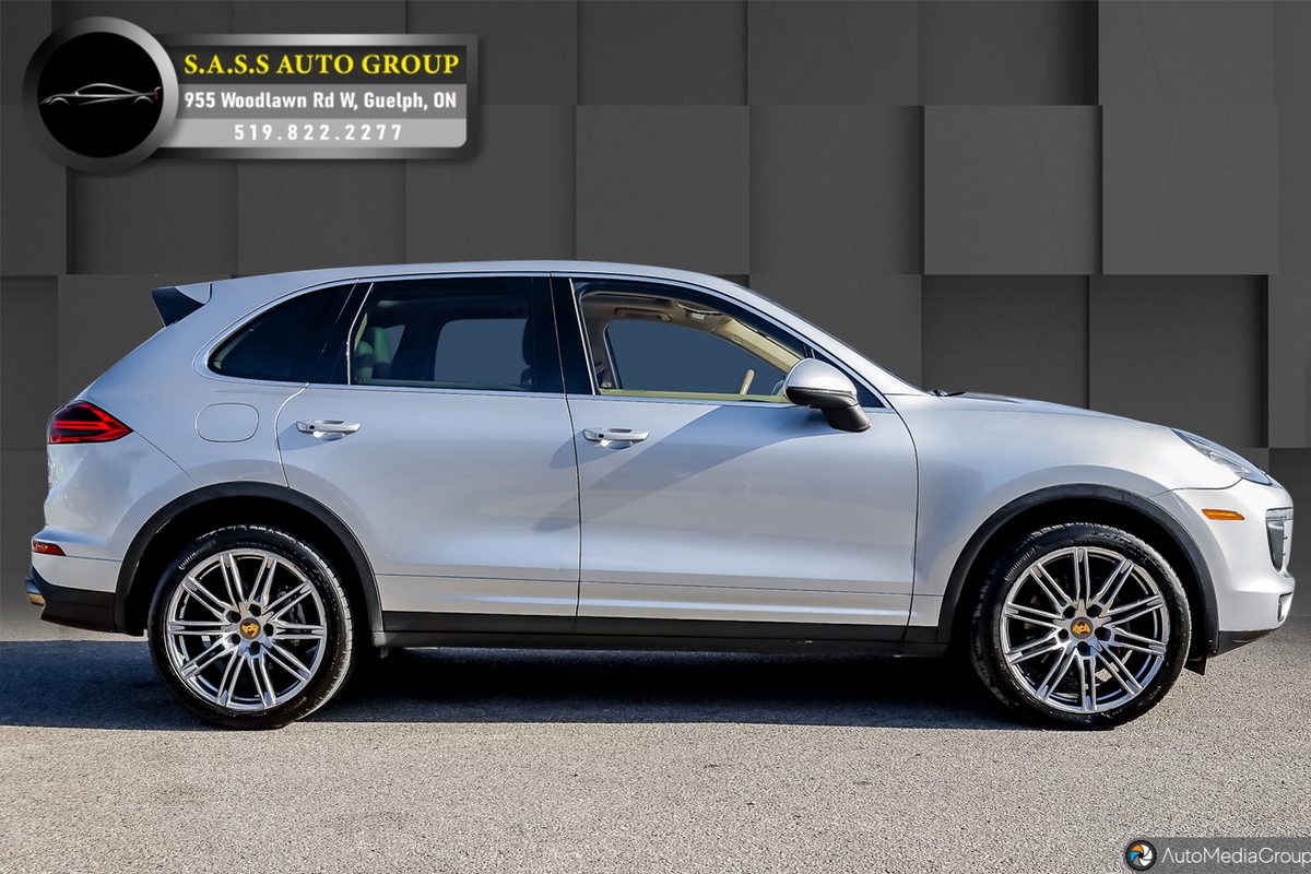 2015 Porsche Cayenne S photo 3