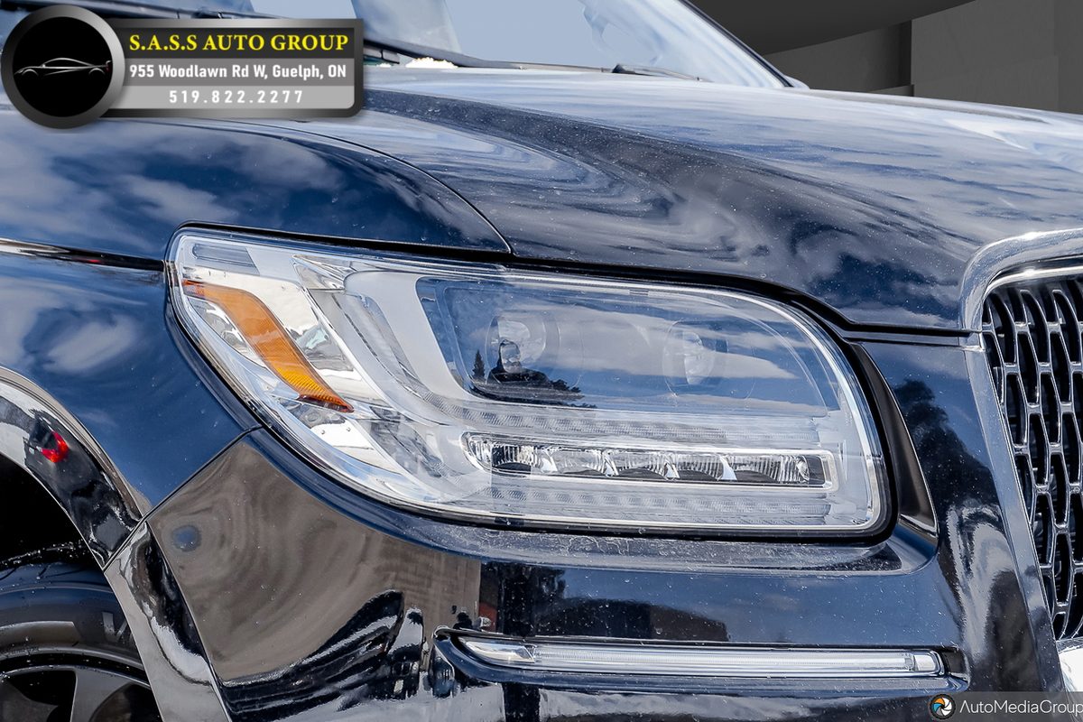 2021 Lincoln Navigator L photo 2