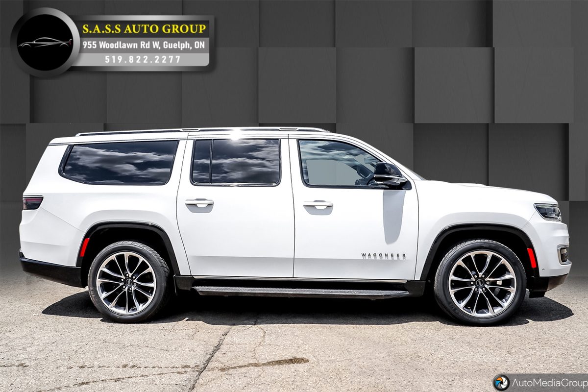 2023 Jeep Wagoneer L Series II photo 3
